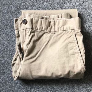 GAP straight chino in khaki color